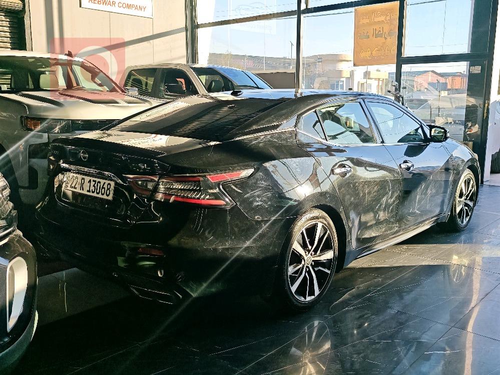 نيسان ماكسيما